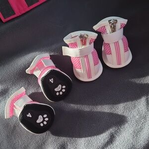 NWT Pink Dog Shoes Size 4